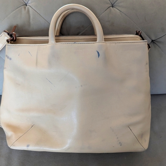 Matt & Nat Vegan Leather Large Laptop Bag in Cream - Picture 5 of 6